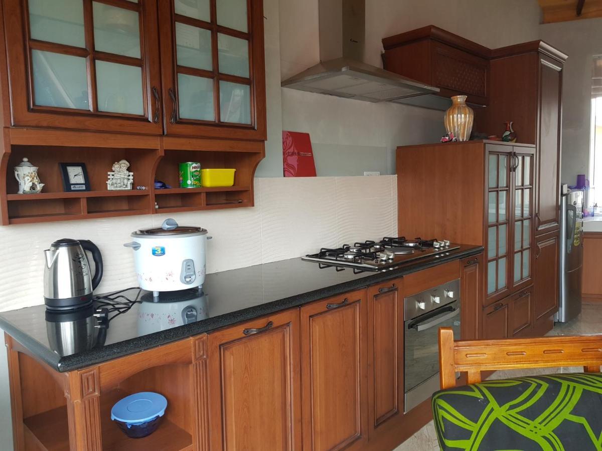 Private In Nugegoda 5, Close To High-level Road Apartment *