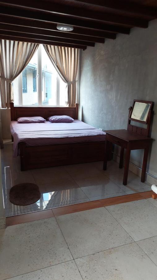 Private In Nugegoda 5, Close To High-level Road Apartment
